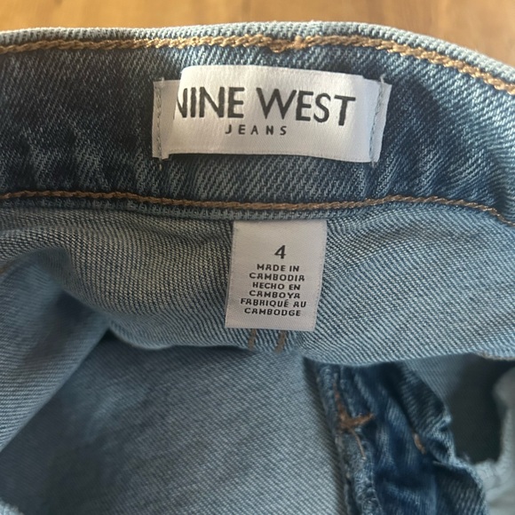 Nine West Wide Leg Jeans Size 4 Mid Rise Light Wash Denim - Picture 7 of 12